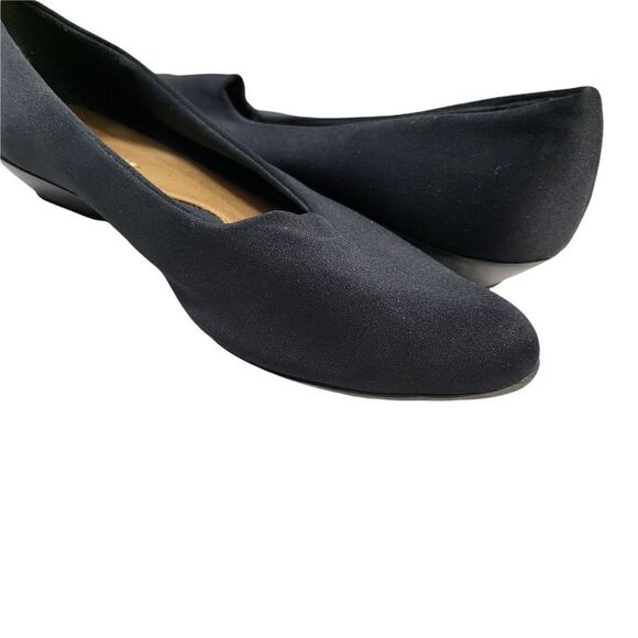 Predictions flats black micro fiber slip on Loafers shoes size 8.5 - Picture 2 of 5